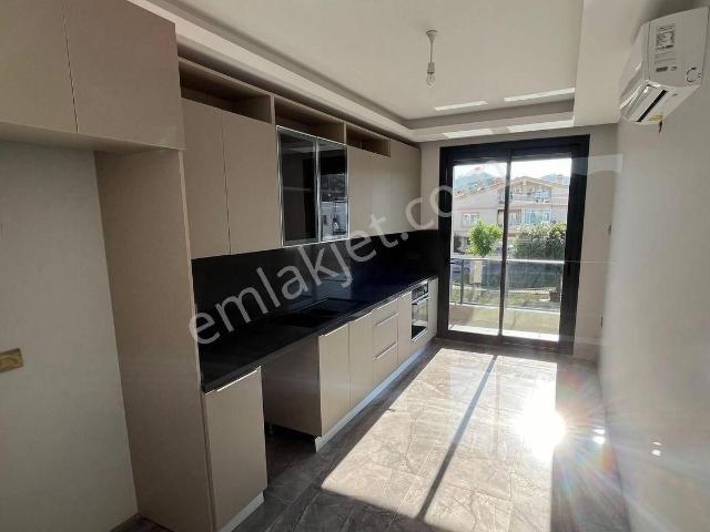 Marmaris Merkezde Satılık Lüks Şahane Konumda Daireler