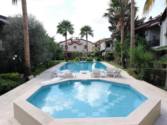 Marmaris Merkezde Satılık Tamamen Yenilenmiş, Havuzlu Villa