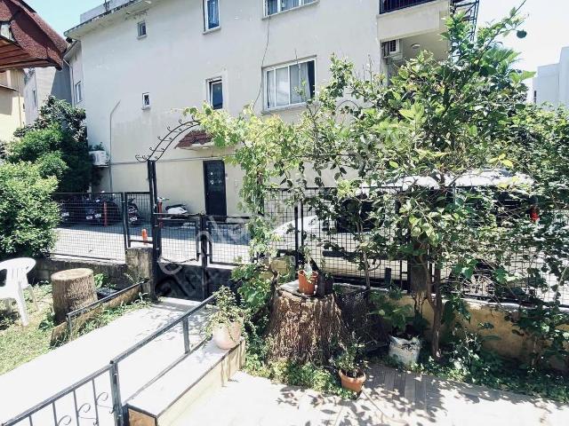 Marmaris Merkezde Satılık 3+1 Bahçeli Düz Daire