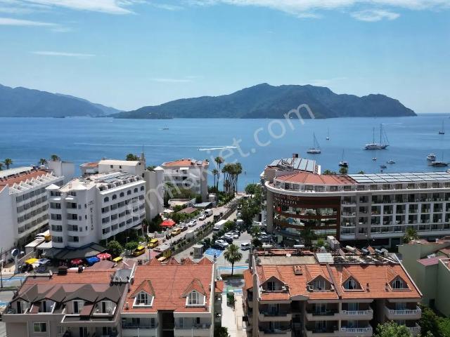 Marmaris Sitelerde Denize 300mt Asansörlü Satılık 4+1 Lüks Daire