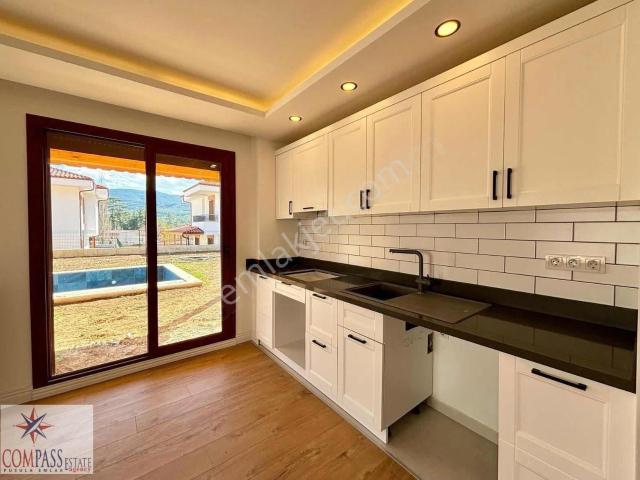 Marmarise Çok Yakın Köyde Satılık Müstakil Villa