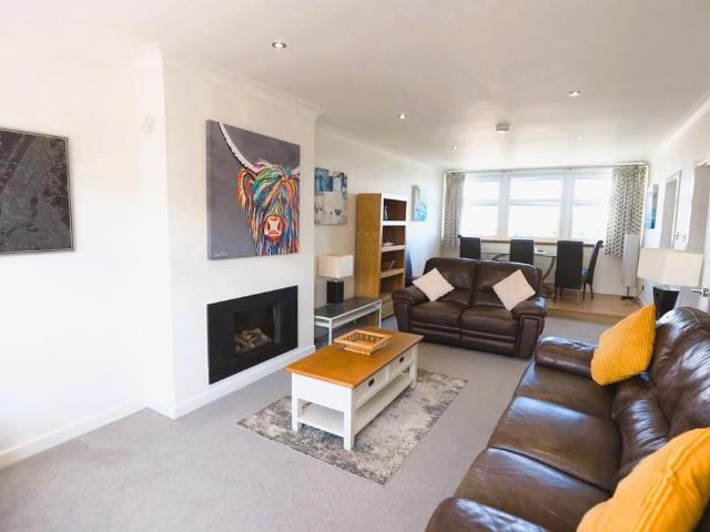 Marmion Court, North Berwick EH39, 2 bed flat to rent, £1,275 pcm | PrimeLocation