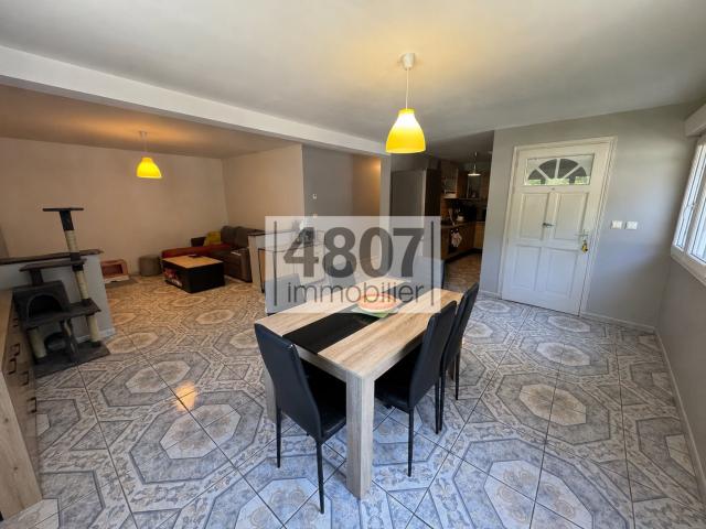 MARNAZ Appartement T4 cave + places de parking