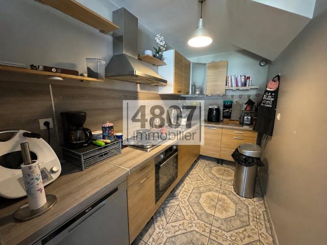MARNAZ Appartement T4 cave + places de parking