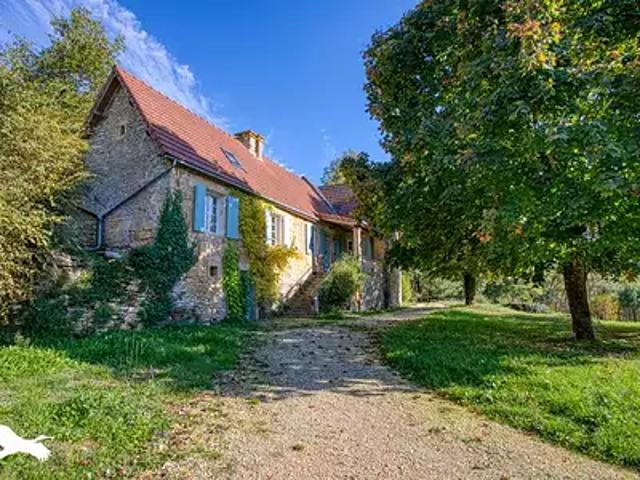 Marquay 24620 Achat / Vente maison 4 pièces t4 au dernier étage parking