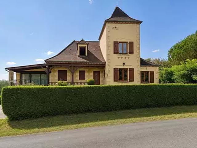 Marquay 24620 Achat / Vente maison 8 pièces t8 jardin cave