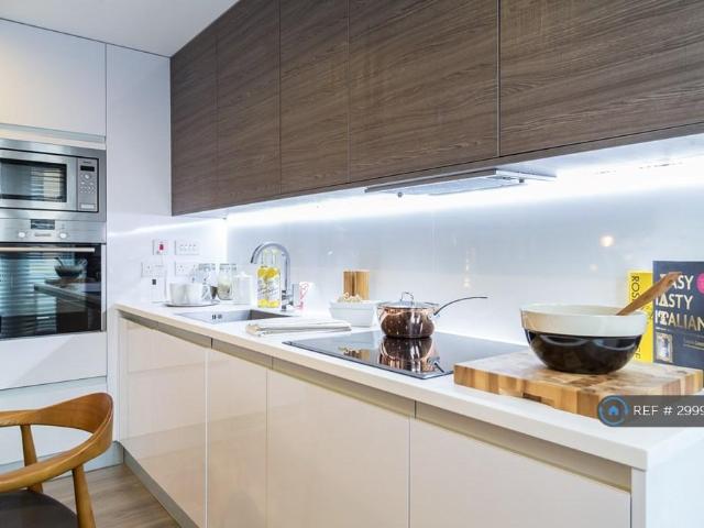 Marque House, Cambridge, CB2 2 bed flat to rent £3,700 pcm £854 pw
