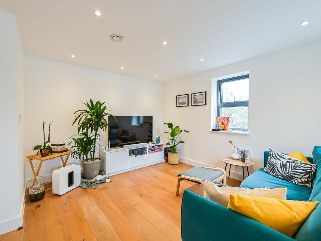 Marquis Road, Camden, London NW1, 2 bed flat to rent, £3,500 pcm | PrimeLocation