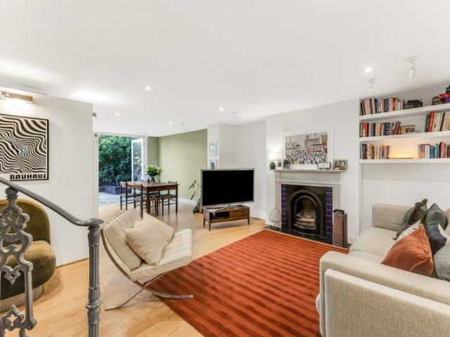 Marquis Road, London NW1, 2 bed flat to rent, £3,500 pcm | PrimeLocation
