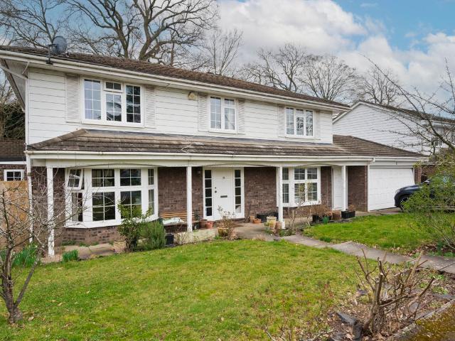 Marrowells, Weybridge, Surrey KT13, 5 bed detached house to rent, £3,750 pcm | PrimeLocation