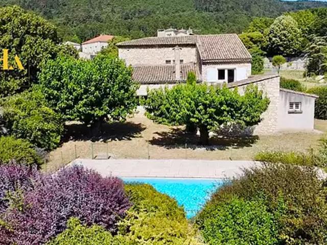 Marsanne 26740 Achat / Vente maison 11 pièces t11 au dernier étage piscine
