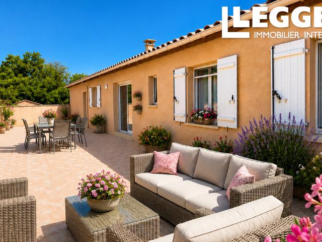 Marsac sur l'Isle – Maison familiale 4 chambres de plain pied avec double garage et grand terrain clos