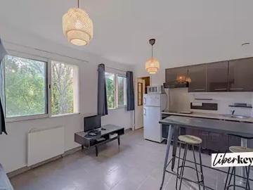 Marseille 11ème 13011 Achat / Vente appartement 1 pièce t1 au dernier étage