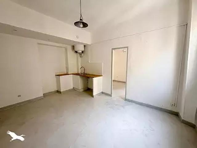 Marseille 11ème 13011 Achat / Vente appartement 2 pièces t2 cave