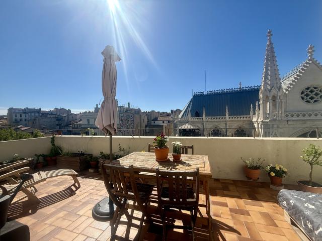 MARSEILLE 13001 MAGNIFIQUE STUDIO AVEC TERRASSE