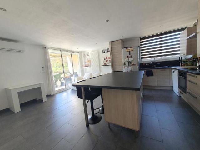 MARSEILLE 13011 APPARTEMENT T4