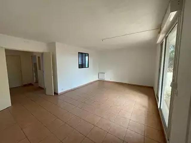 Marseille 13ème 13013 Achat / Vente appartement 2 pièces t2 terrasse balcon