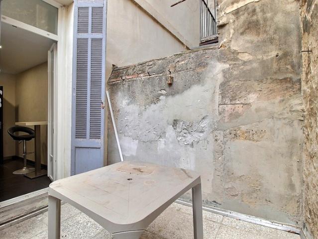MARSEILLE 1 SECTEUR SAINT CHARLES APPARTEMENT 3 PIECES 1 COUR / TERRASSE 2 CHAMBRES DEBARRAS