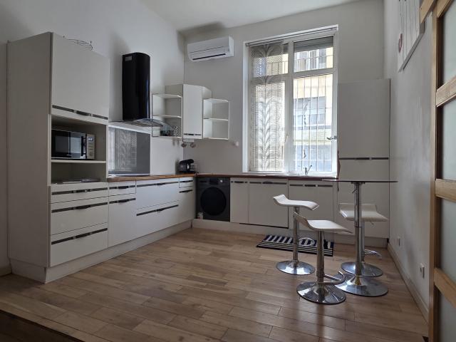 MARSEILLE 1ER 13001 RUE FORT NOTRE DAME SUPERBE LOFT DUPLEX MEUBLÉ DE 61 m2