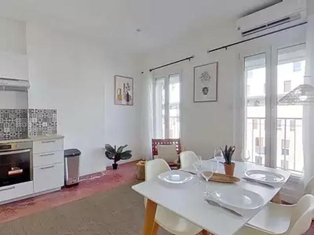 Marseille 2ème 13002 Location appartement 4 pièces t4 au dernier étage