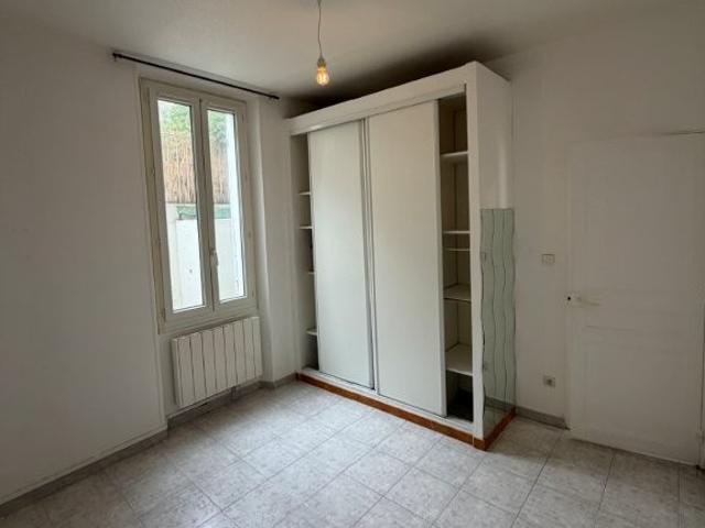 MARSEILLE 7EME APPARTEMENT TYPE 2 QUARTIER ST LAMBERT
