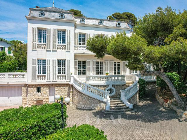 Marseille 7ème – Maison de Maître vue mer. 360m² Marseille 7ème