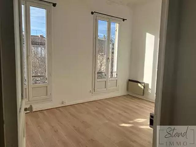Marseille 5ème 13005 Location appartement 2 pièces t2 au dernier étage