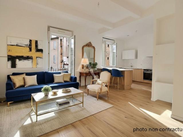 MARSEILLE 6 SECTEUR LODI APPARTEMENT 2 CHAMBRES RENOVE TRAVERSANT COMTEMPORAIN AU CALME ABSOLU LUMINEUX