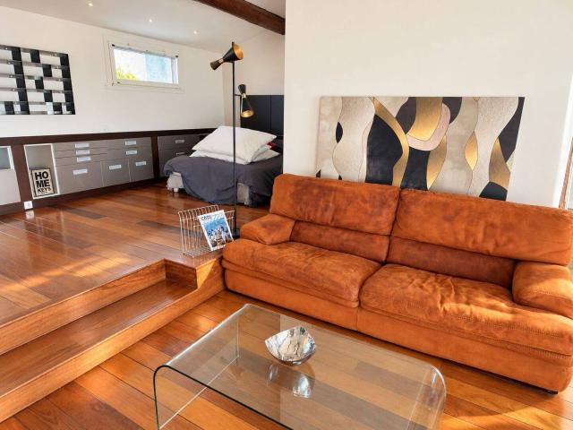 MARSEILLE 6e – RUE PARADIS | LOFT MEUBLÉ DE 72 m² – DERNIER ÉTAGE – 2 TERRASSES