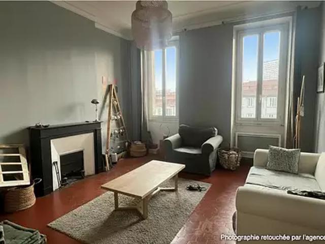 Marseille 6ème 13006 Achat / Vente appartement 3 pièces t3 au dernier étage cave