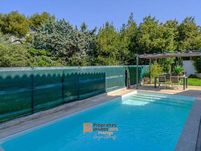 Marseille 8e Cdt Rolland Villa familiale T5 Piscine Jardin 1.195.000