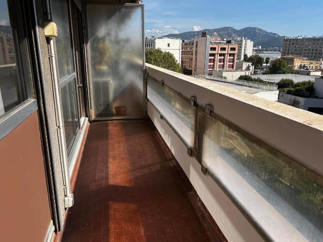 Marseille 8e, avenue du Prado: studio 35 m2 avec balcon et