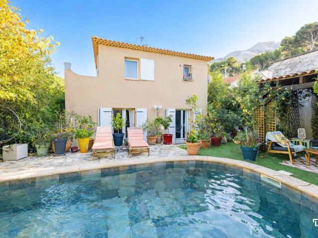 Marseille 8e Grotte Rolland « L’Intime Provençale » – Ch. 145m² Marseille 2ème