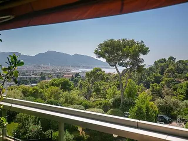 Marseille 8ème 13008 Achat / Vente appartement 4 pièces t4 piscine