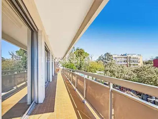 Marseille 8ème 13008 Achat / Vente appartement 5 pièces t5