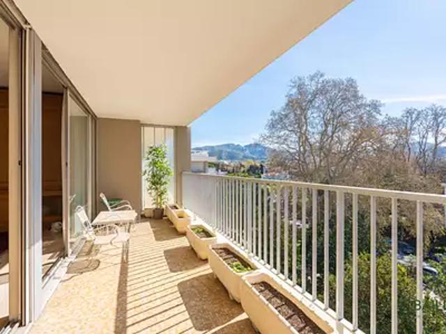 Marseille 8ème 13008 Achat / Vente appartement 5 pièces t5 au dernier étage
