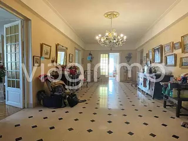 Marseille 8ème 13008 Achat / Vente appartement 8 pièces t8 cave