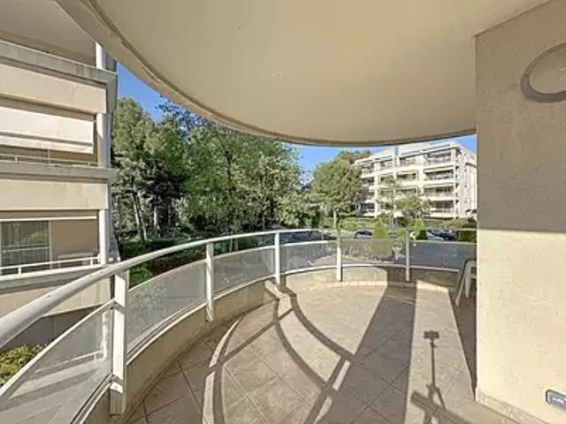 Marseille 8ème 13008 Achat / Vente appartement 2 pièces t2 terrasse