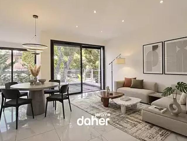 Marseille 8ème 13008 Achat / Vente appartement 3 pièces t3 au dernier étage terrasse
