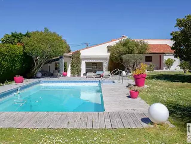 Marseille 8ème 13008 Achat / Vente maison 6 pièces t6 piscine
