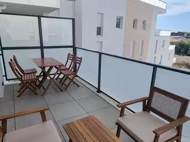 Marseille 8ème 13008 Location appartement 2 pièces t2 terrasse