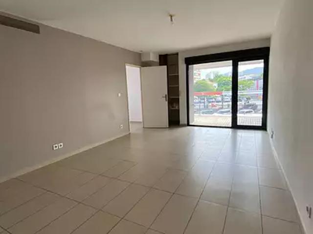 Marseille 8ème 13008 Location appartement 2 pièces t2 terrasse