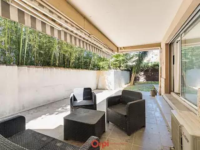 Marseille 8ème 13008 Location appartement 2 pièces t2 jardin terrasse