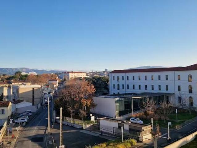 Marseille Marseille 13004 104182305