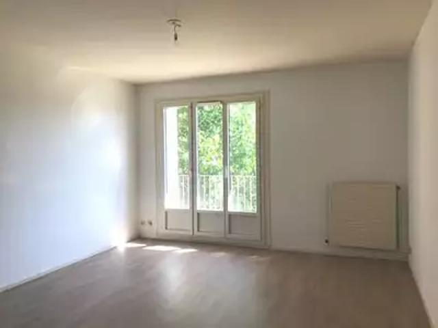 Marseilles lès Aubigny 18320 Location appartement 3 pièces t3