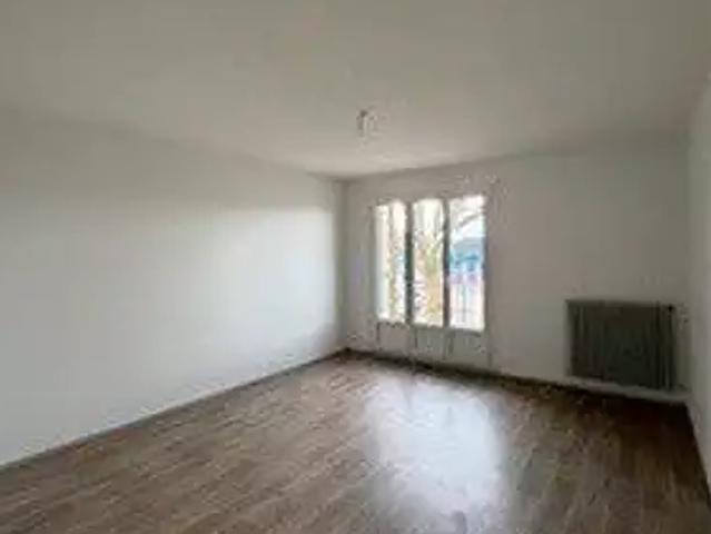 Marseilles lès Aubigny 18320 Location appartement 3 pièces t3