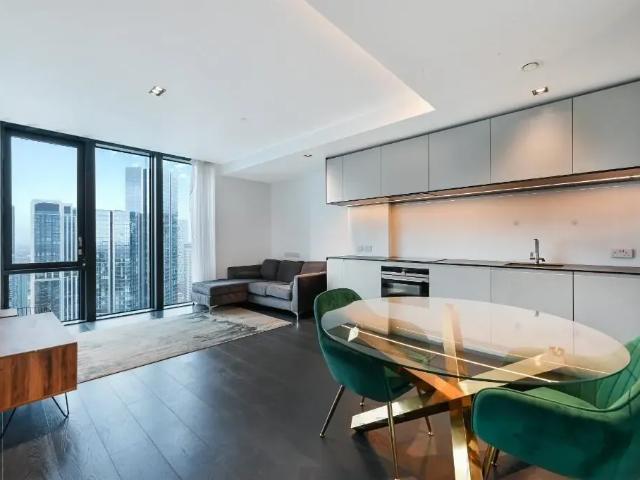 Marsh Wall, London E14, 3 bed flat to rent, £4,500 pcm | PrimeLocation