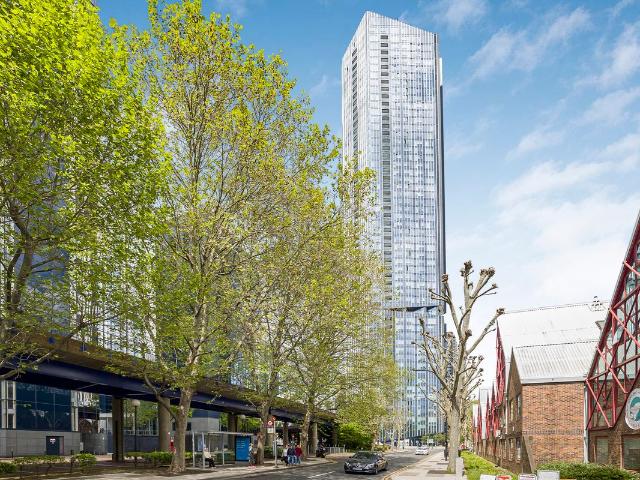 Marsh Wall, London E14, Studio to rent, £2,400 pcm | PrimeLocation