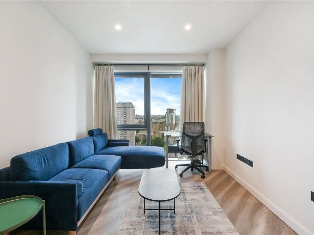Marsh Wall, London E22, Studio to rent, £2,700 pcm | PrimeLocation