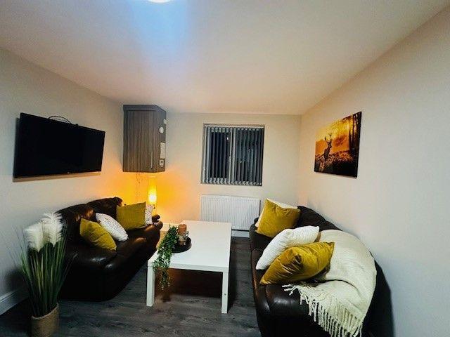 Marsh Lane Flat, Preston, Lancashire PR1, 3 bed flat to rent, £498 pppm | PrimeLocation